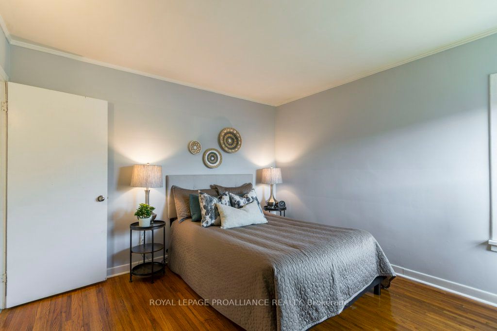 51 Dominion St