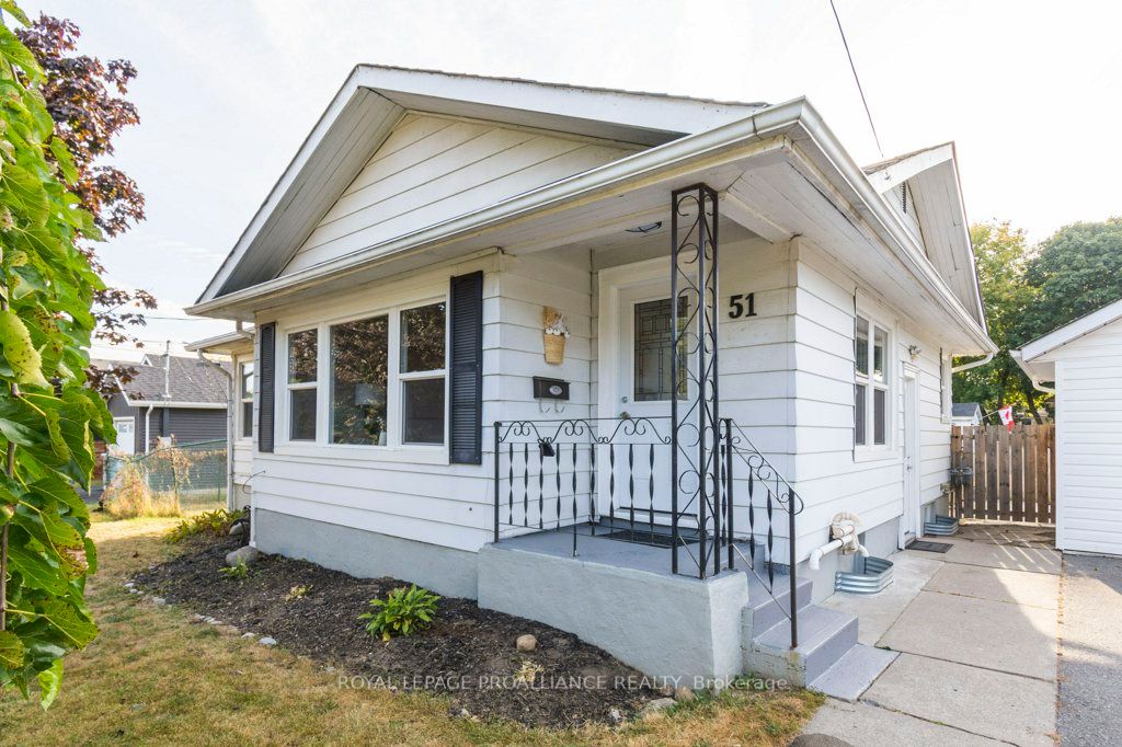 51 Dominion St