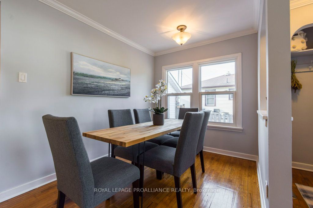 51 Dominion St