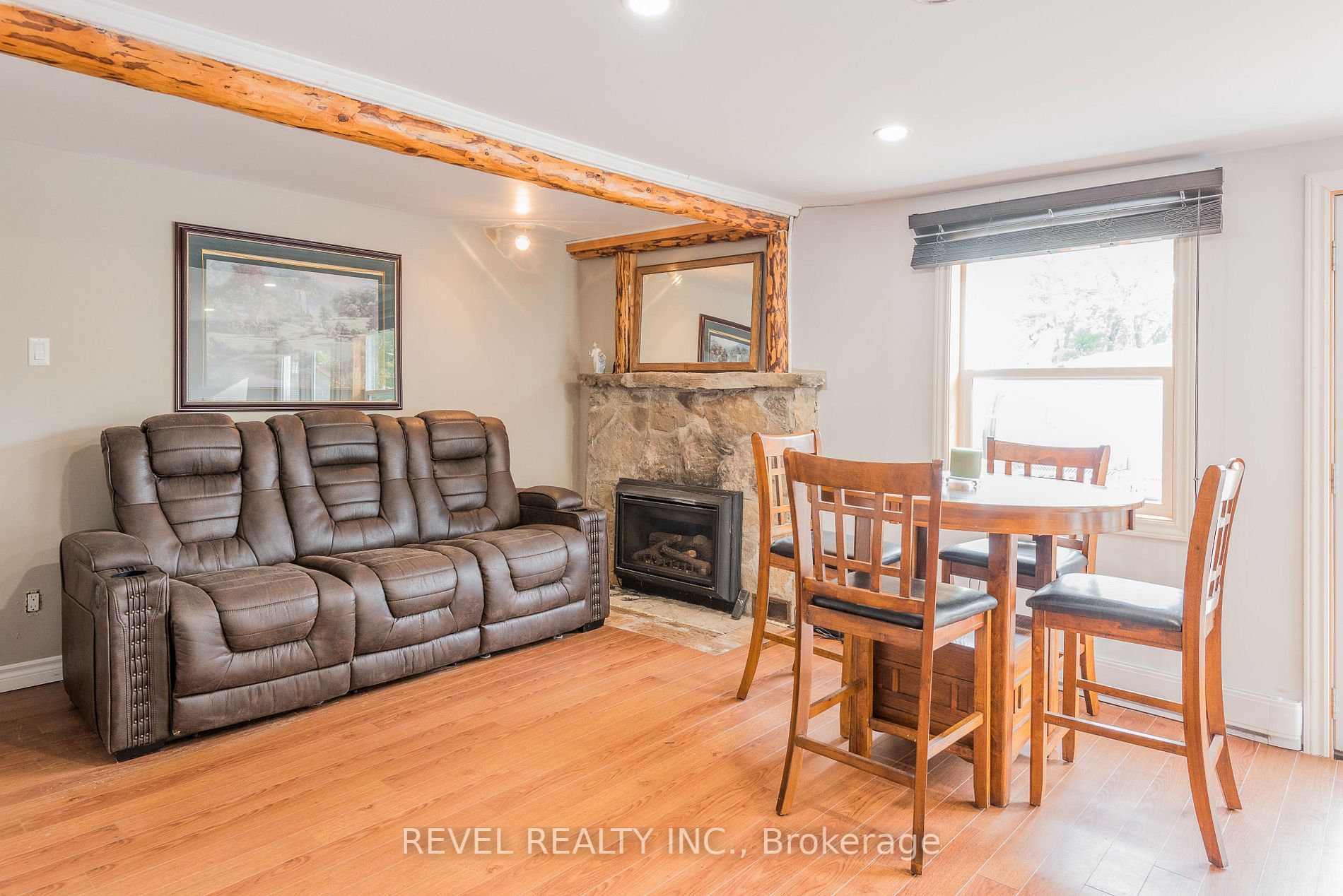 19 Burnett Shore Rd