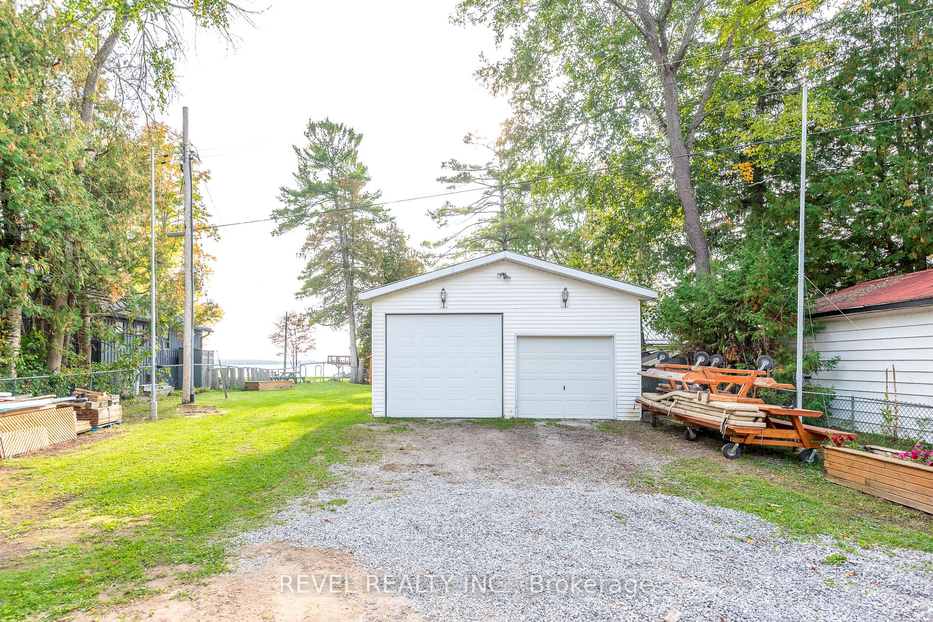 19 Burnett Shore Rd