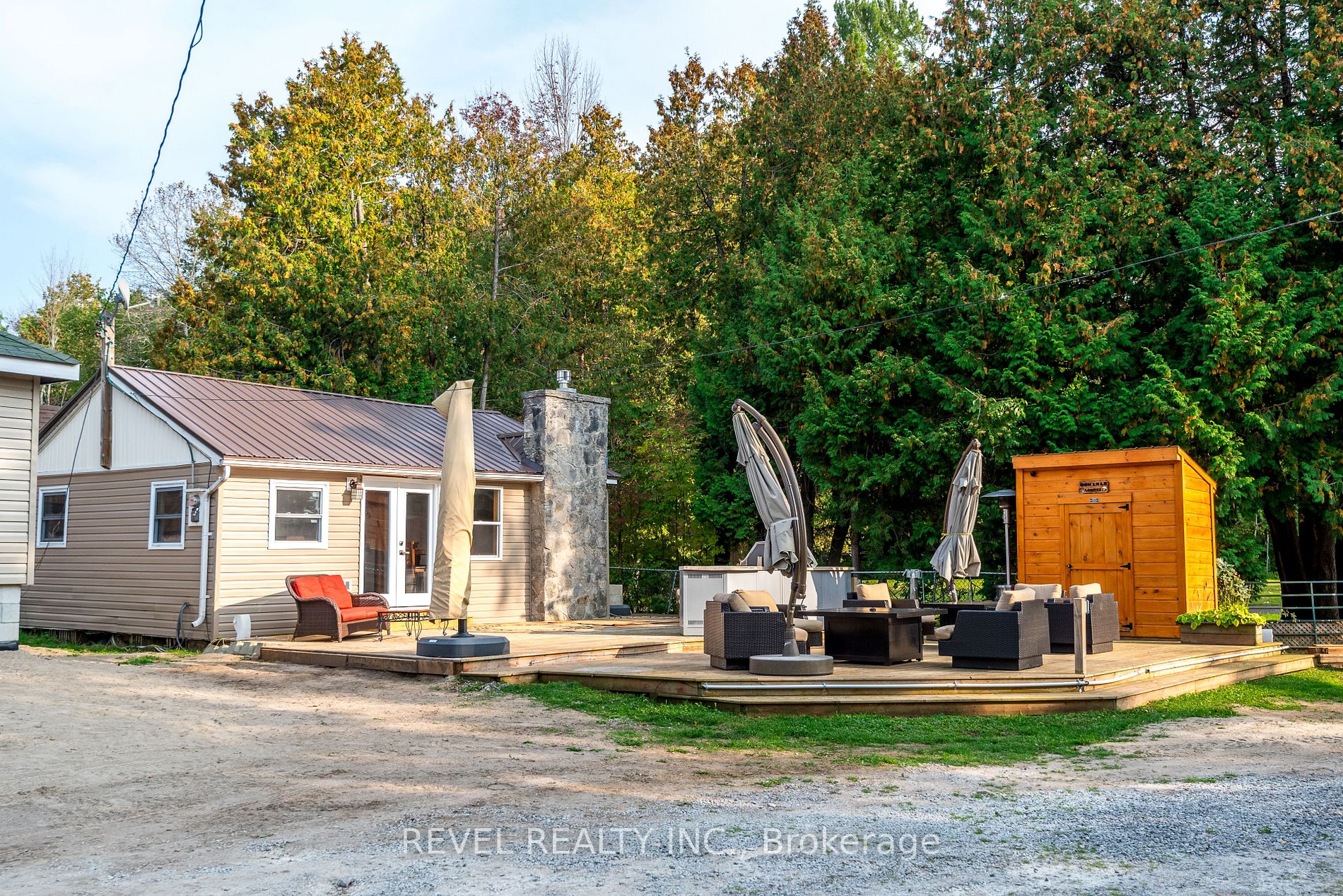 19 Burnett Shore Rd