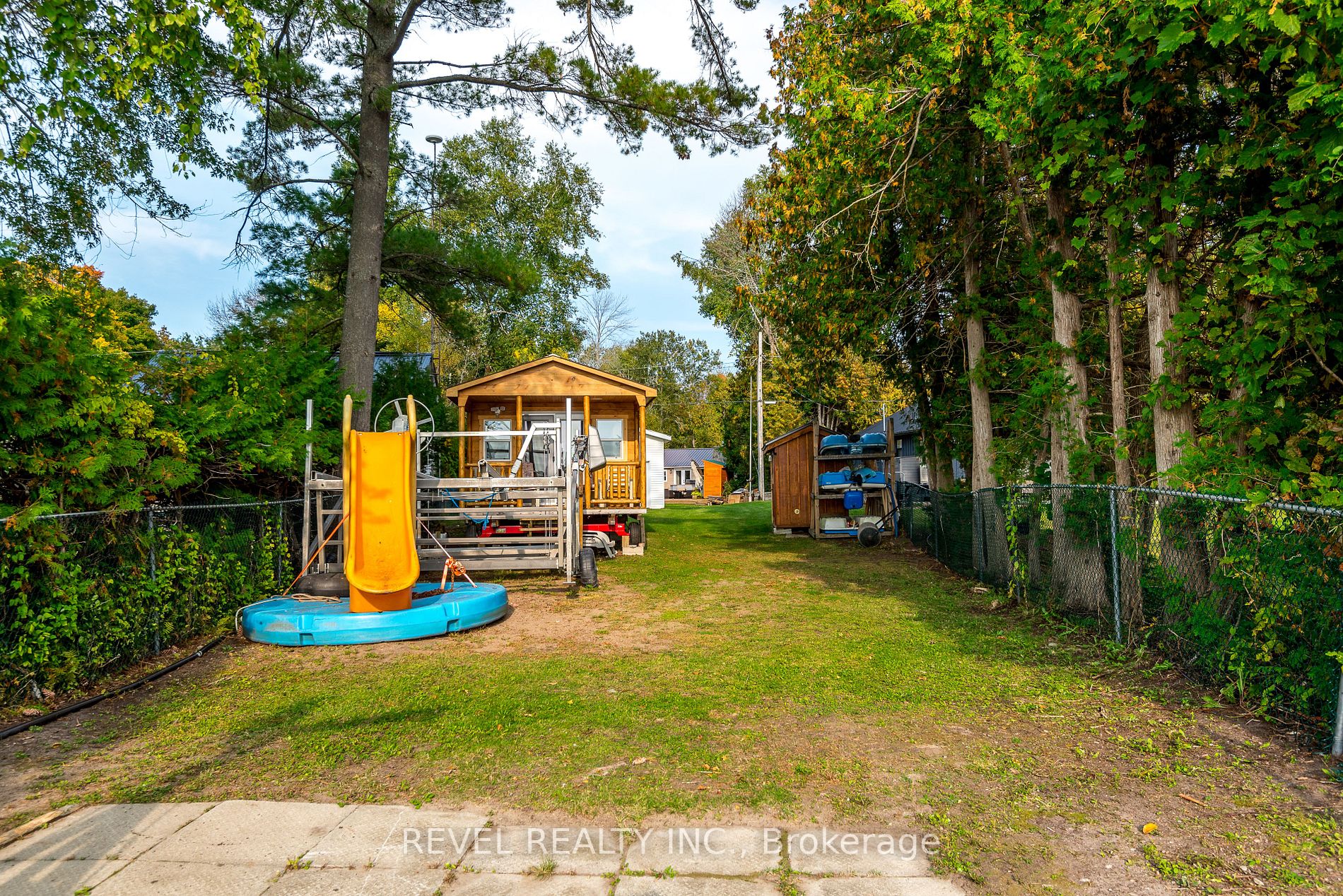19 Burnett Shore Rd