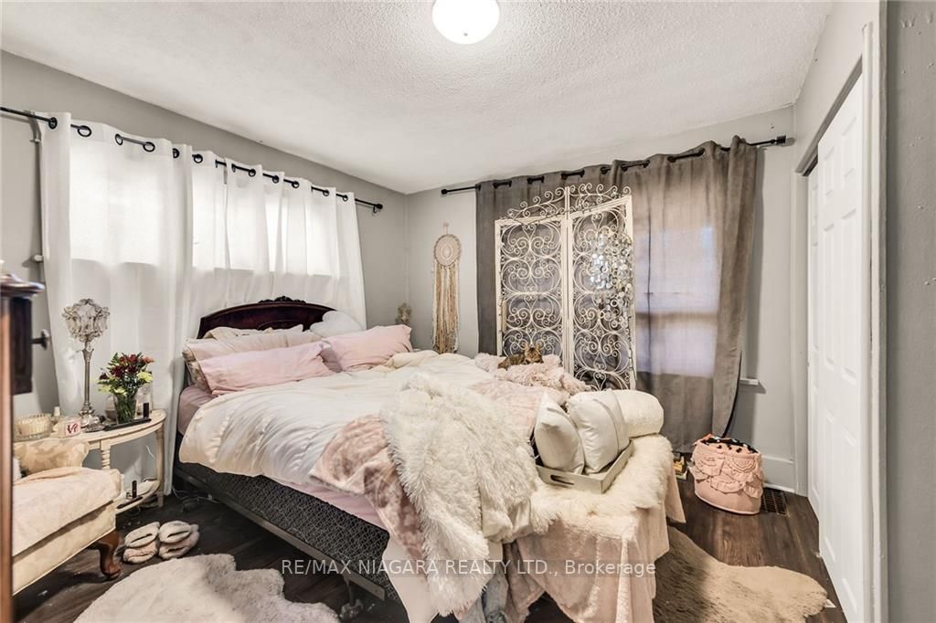 6295 Franklin Ave