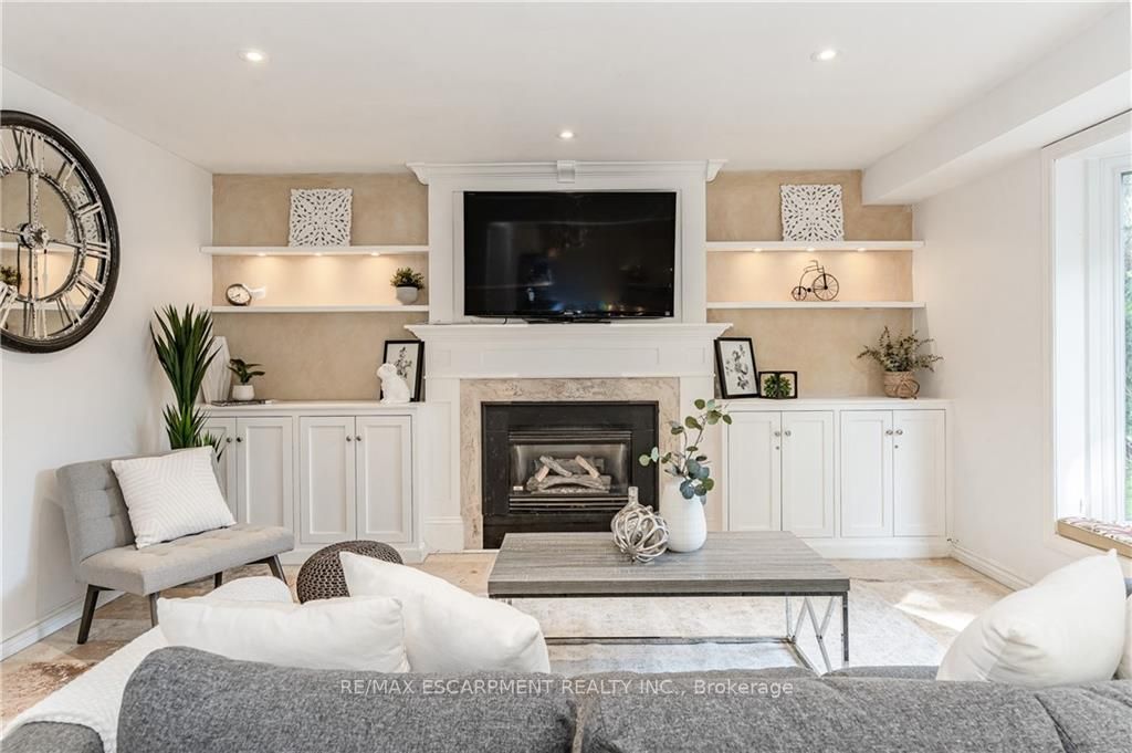 48 Chudleigh St