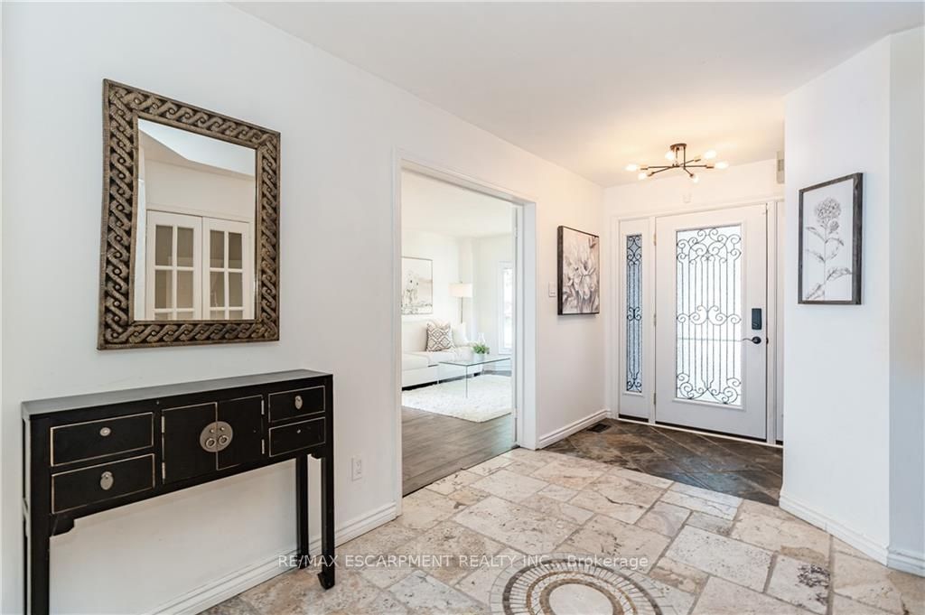 48 Chudleigh St