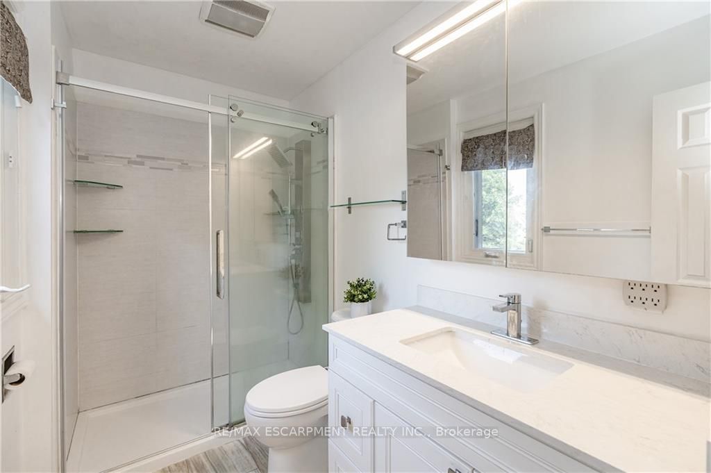 48 Chudleigh St