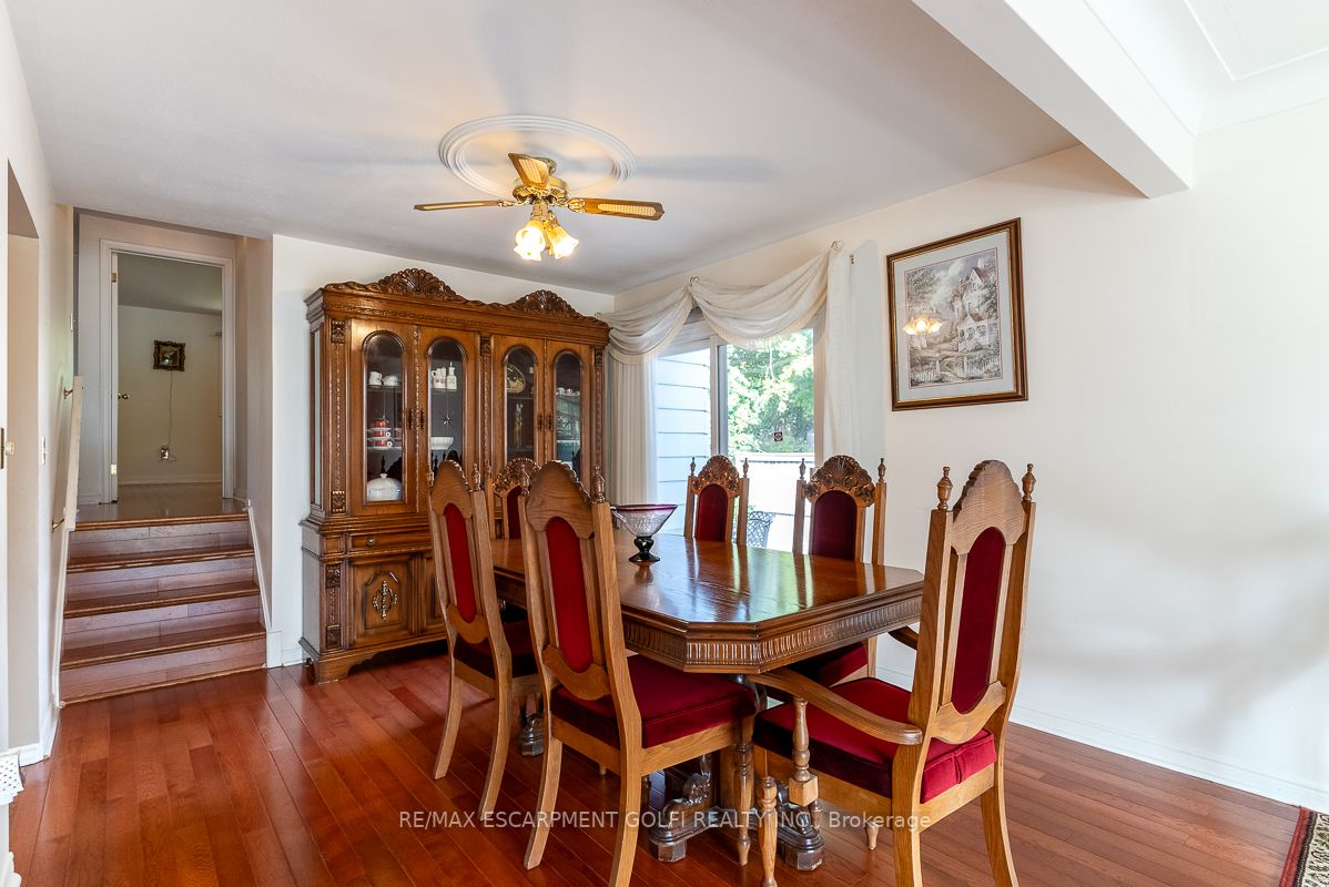 10 San Remo Dr