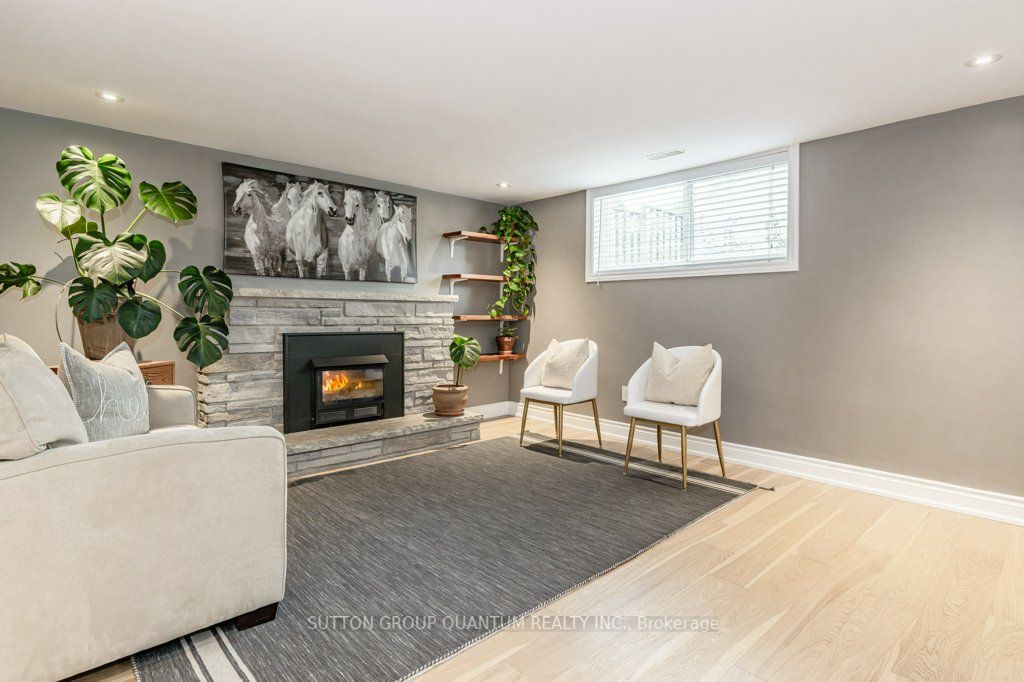 93 San Fernando Dr