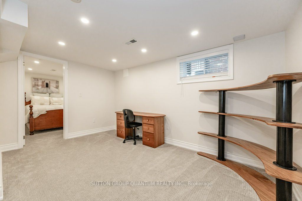 93 San Fernando Dr