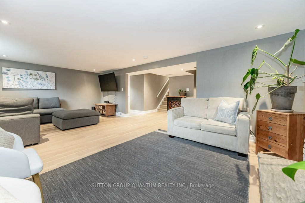93 San Fernando Dr