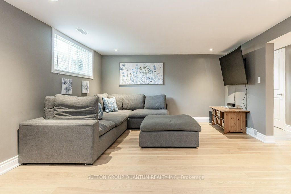 93 San Fernando Dr
