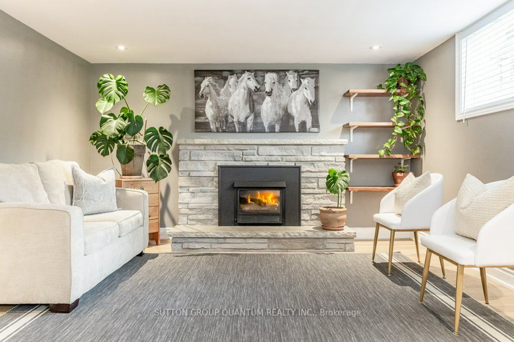 93 San Fernando Dr