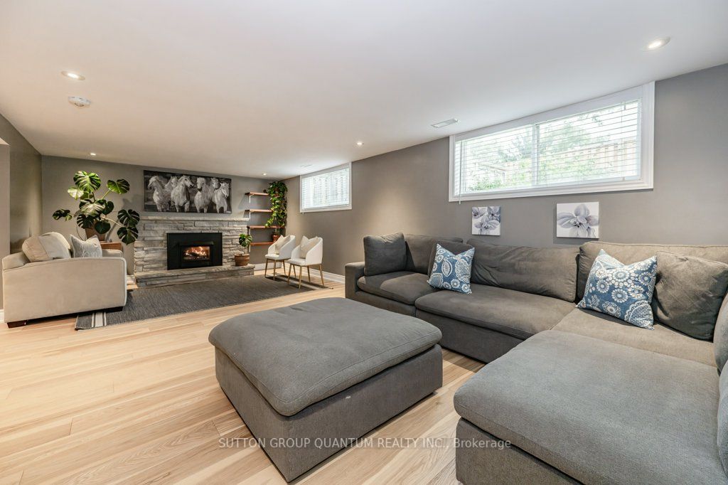 93 San Fernando Dr