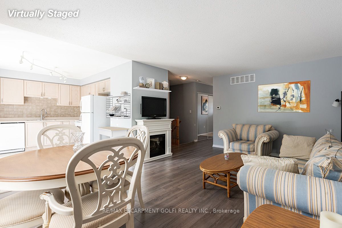 24 Kenyon Cres, #10