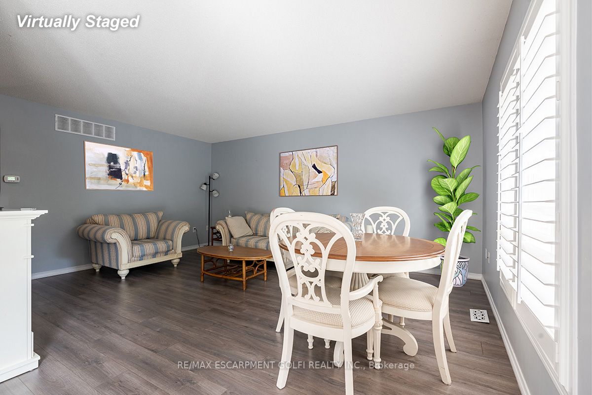 24 Kenyon Cres, #10