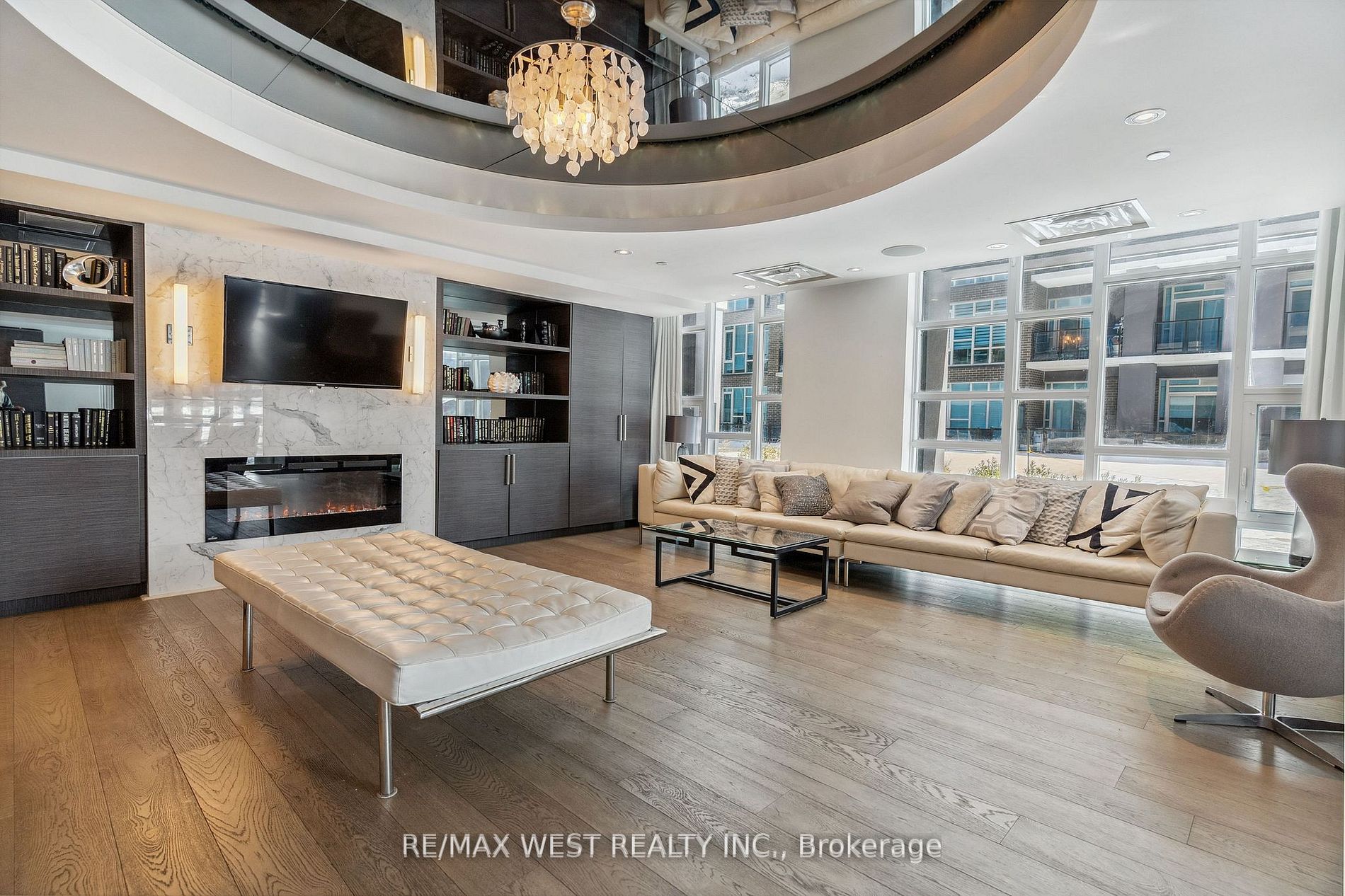 10 Concord Pl, #514
