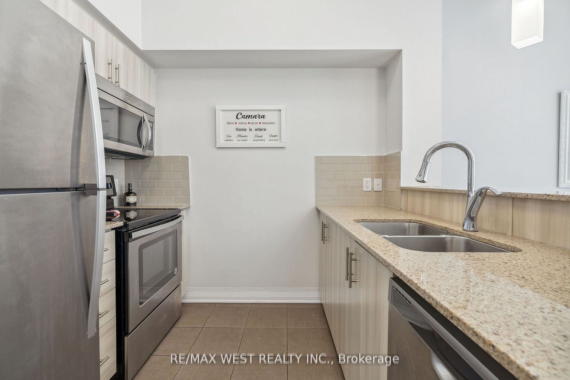 10 Concord Pl, #514