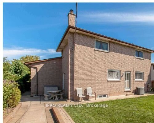 296 Hemlock Ave, #Bsmt