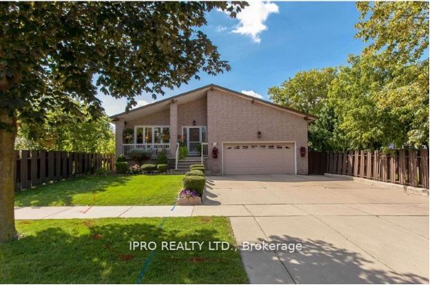296 Hemlock Ave, #Bsmt