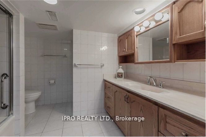 296 Hemlock Ave, #Bsmt