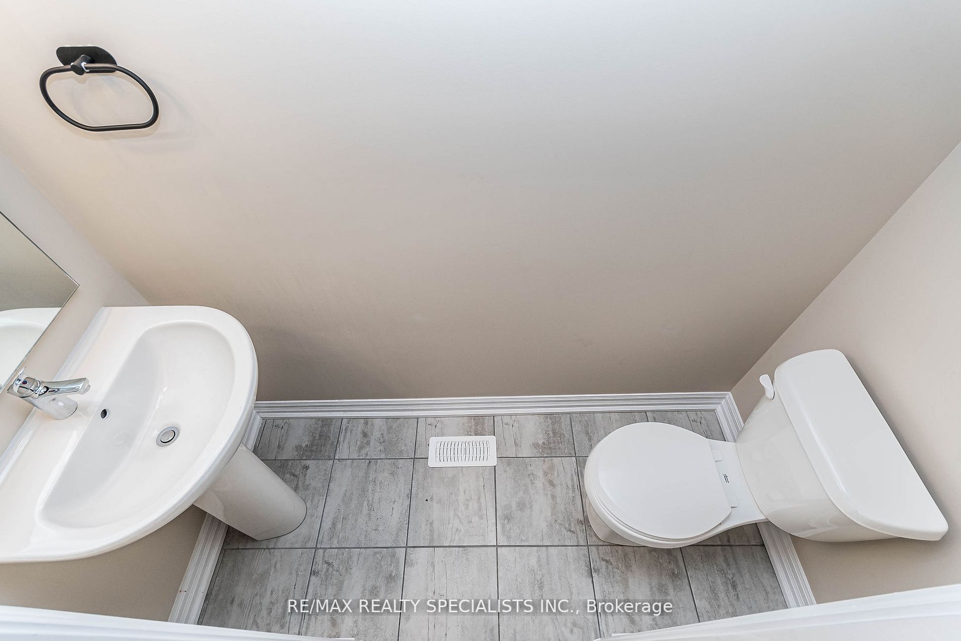 4311 Mann Street, #14