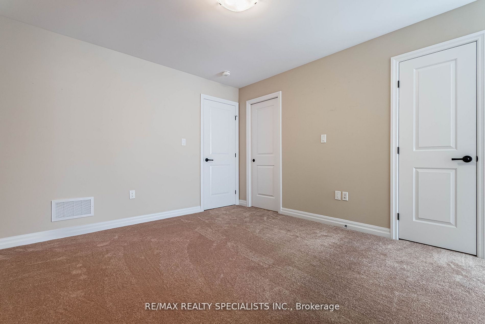 4311 Mann Street, #14