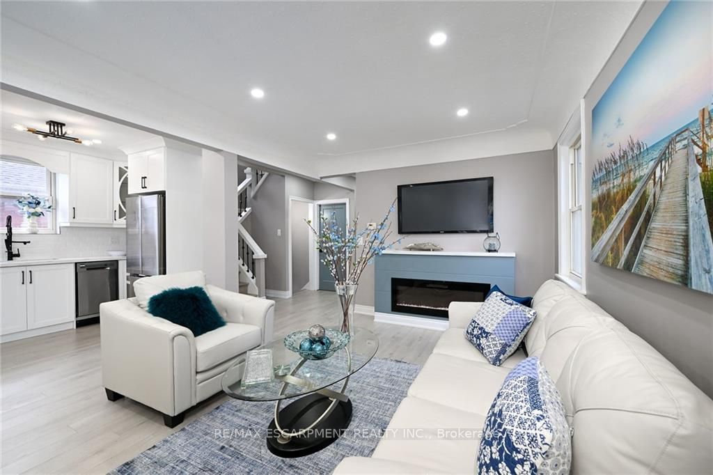 286 East 14th St