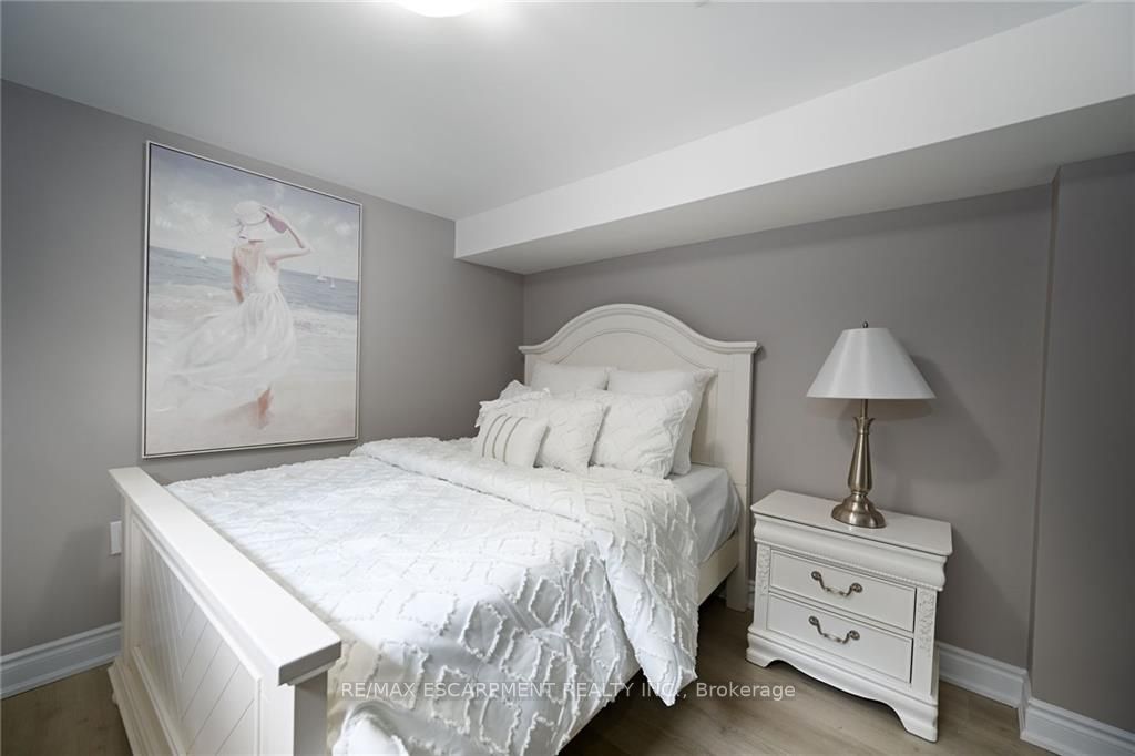 286 East 14th St
