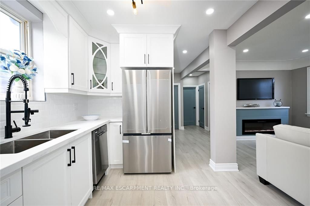 286 East 14th St