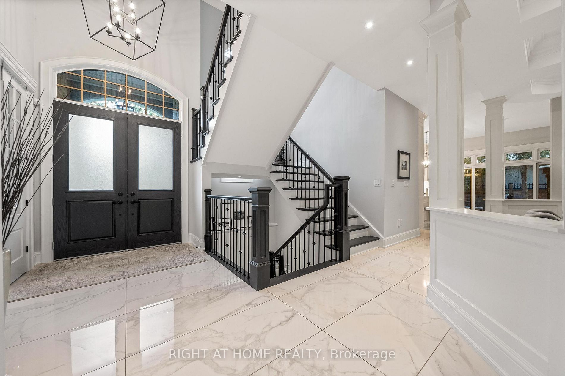 125 Central Dr
