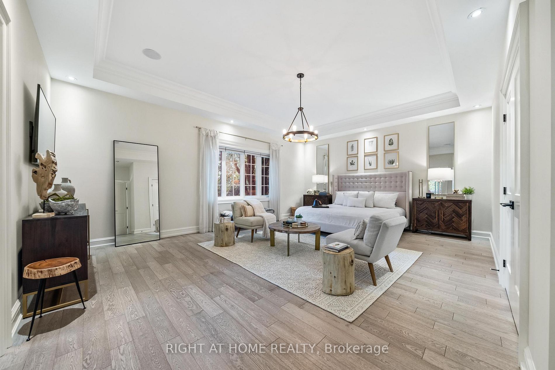125 Central Dr