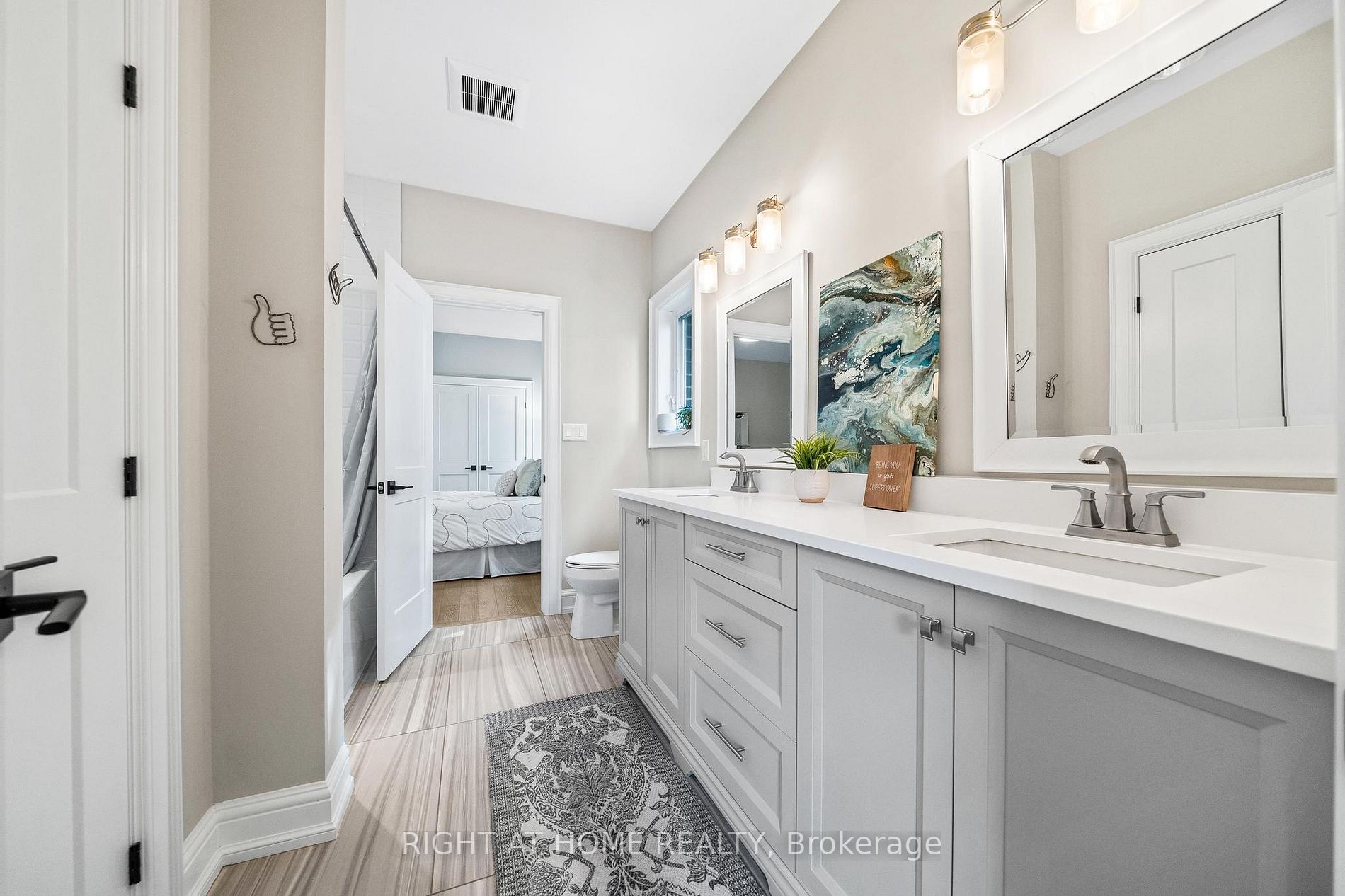125 Central Dr