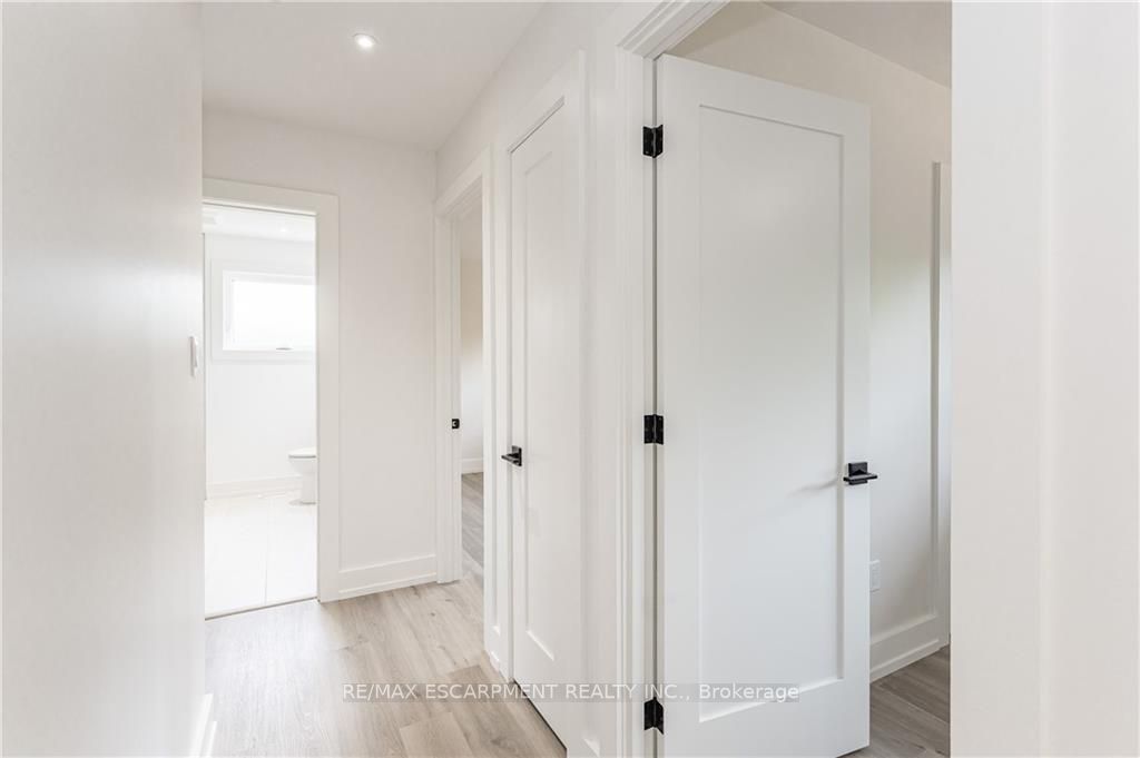 664 HIAWATHA Boulevard, #Upper