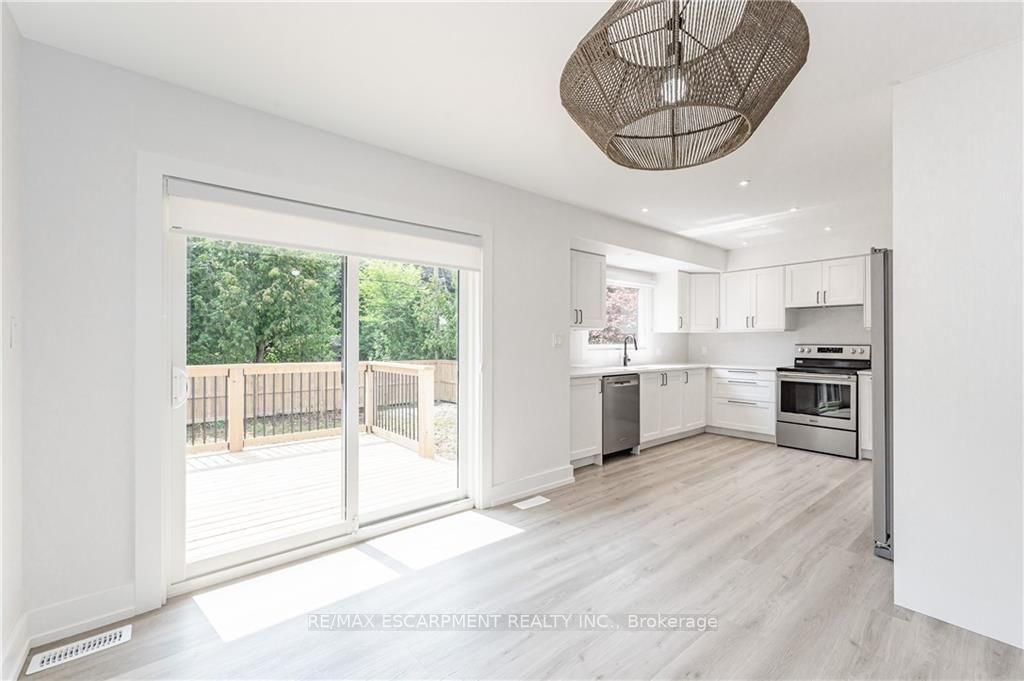 664 HIAWATHA Boulevard, #Upper