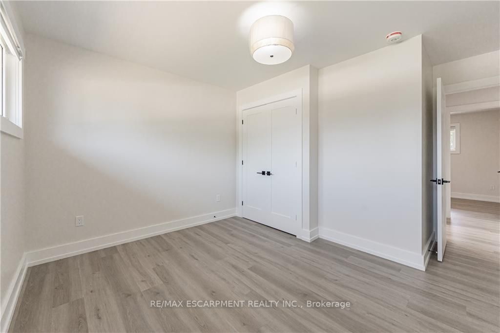 664 HIAWATHA Boulevard, #Upper