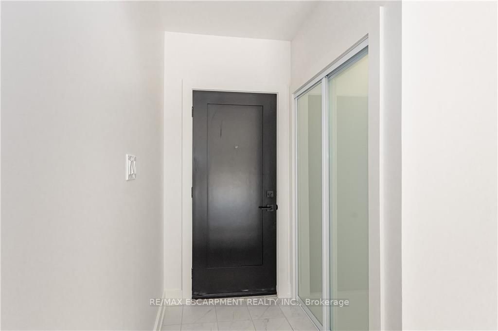 664 HIAWATHA Boulevard, #Upper
