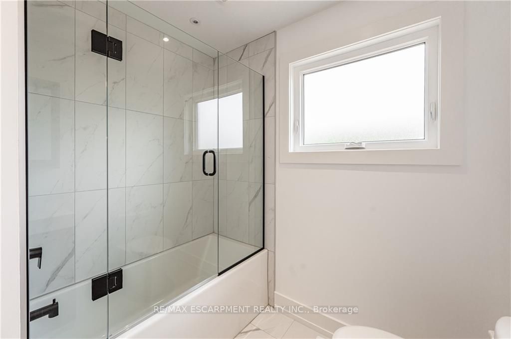 664 HIAWATHA Boulevard, #Upper
