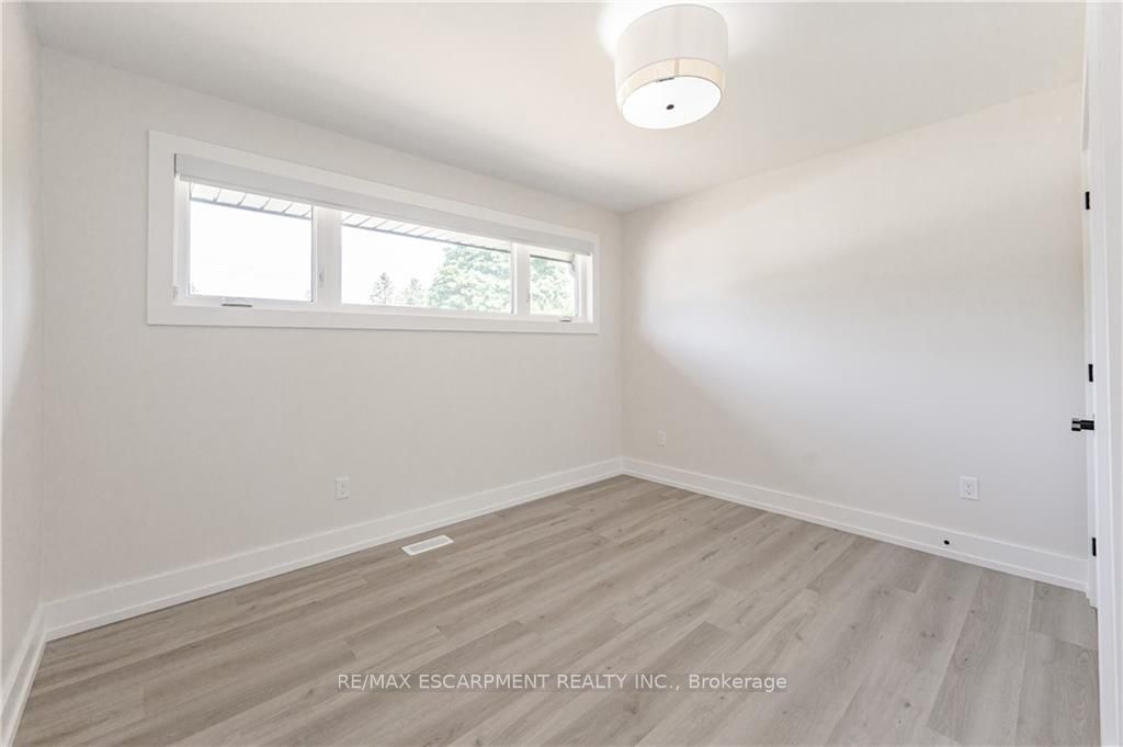 664 HIAWATHA Boulevard, #Upper