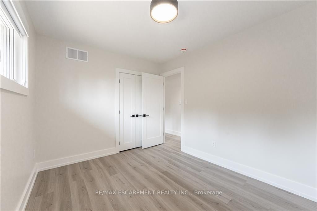 664 HIAWATHA Boulevard, #Upper