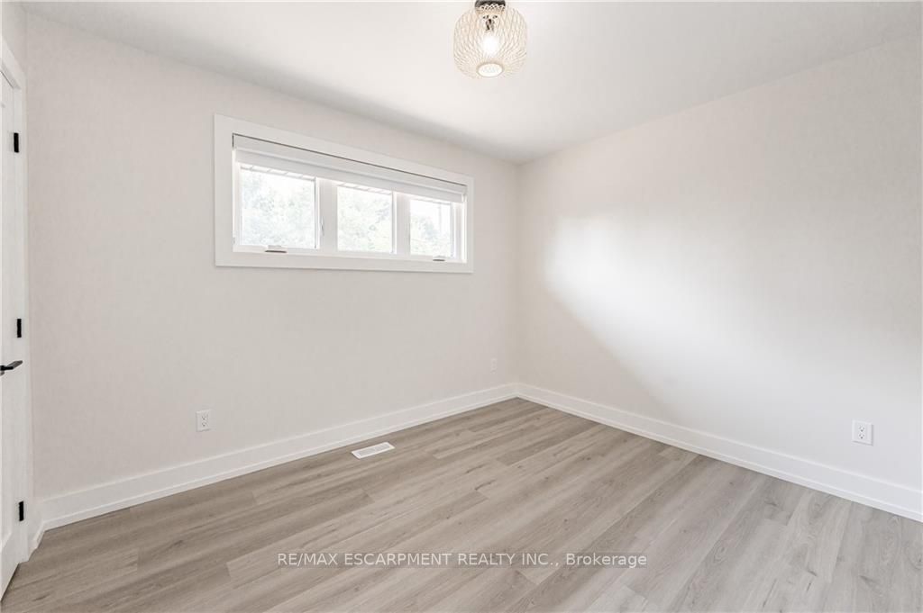 664 HIAWATHA Boulevard, #Upper