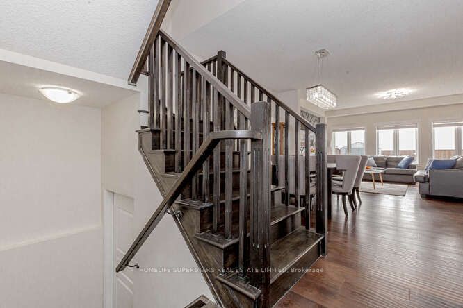 46 Whistler St
