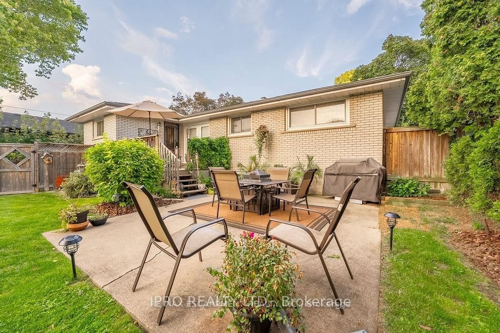 128 Upper Paradise Rd N