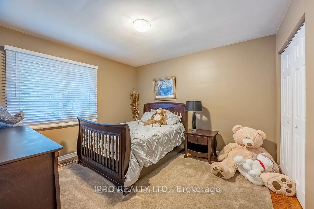 128 Upper Paradise Rd N