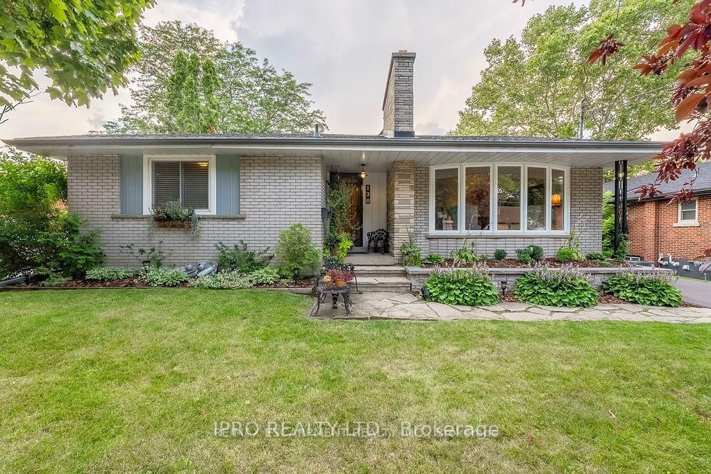128 Upper Paradise Rd N