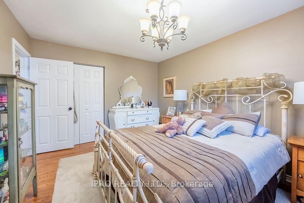 128 Upper Paradise Rd N