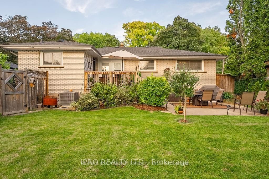 128 Upper Paradise Rd N