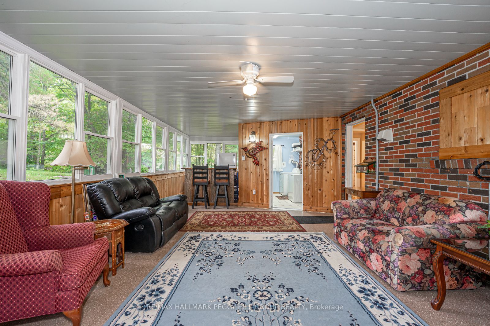 2512 Honey Harbour Rd