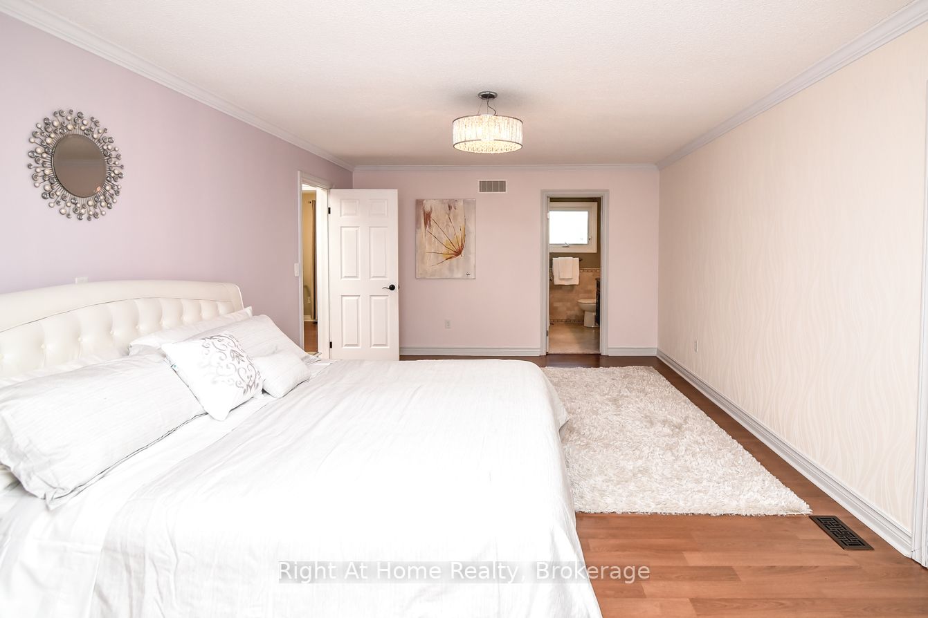 369 Brookview Crt