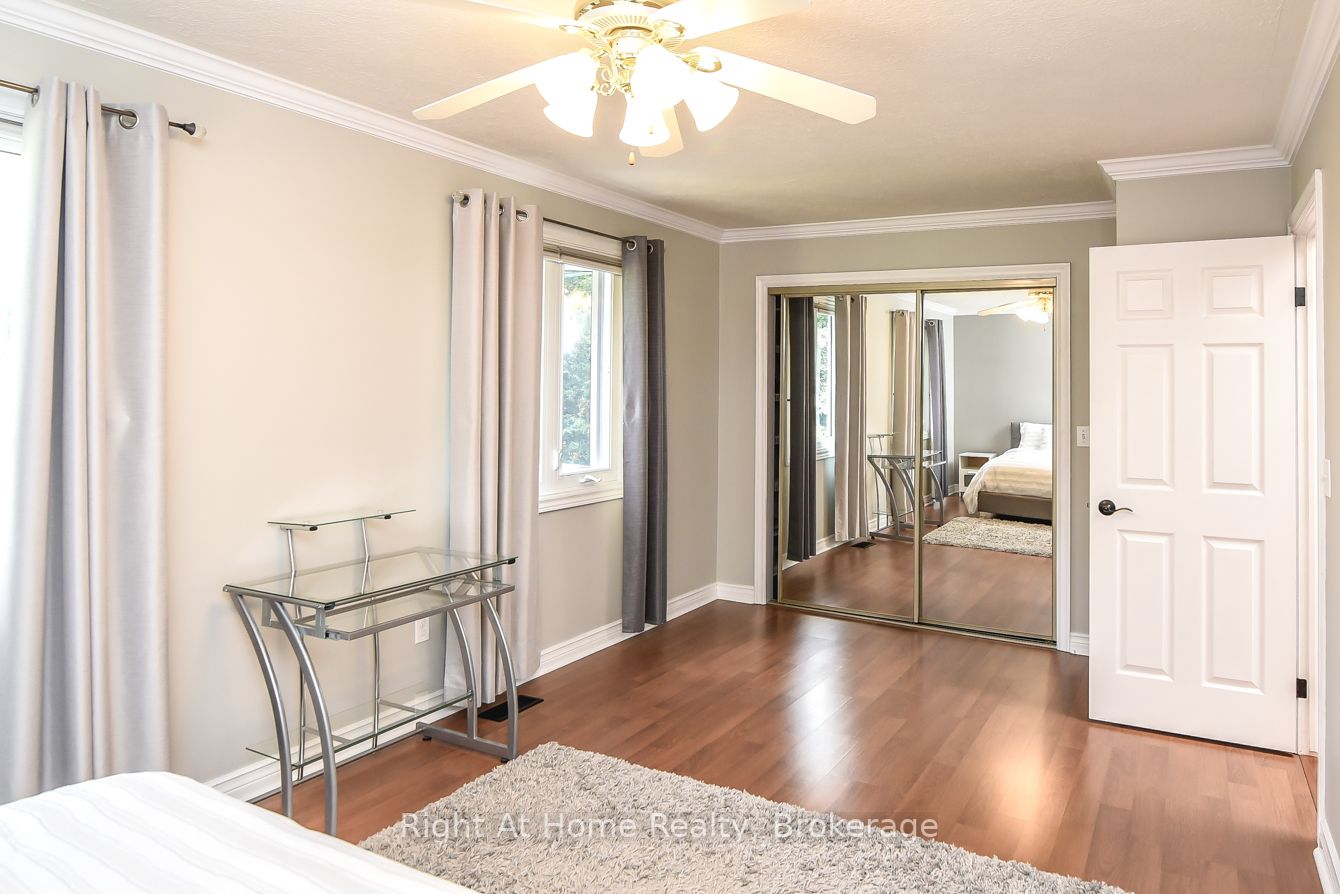 369 Brookview Crt